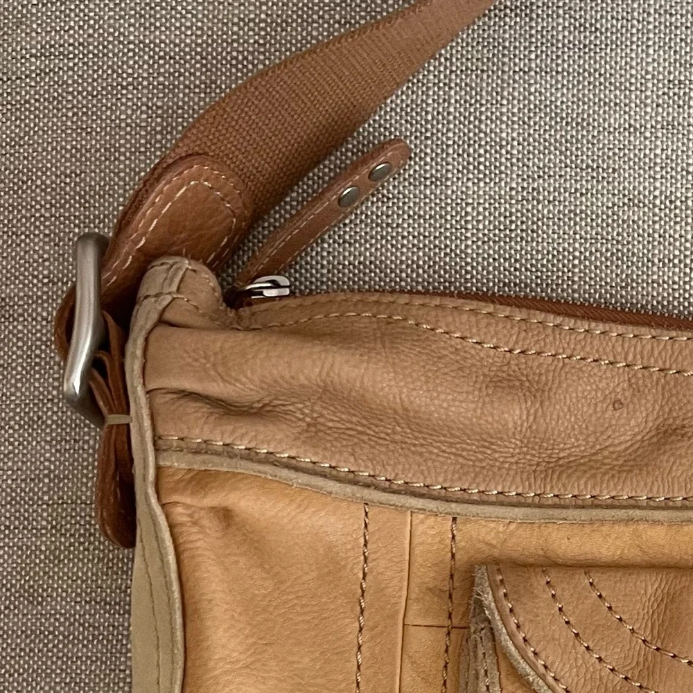 Vintage Fossil Slouchy Leather Hobo Bag Light brown/tan